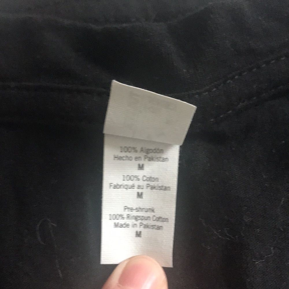 Authentic Hell’s Kitchen Tee Medium - image 4